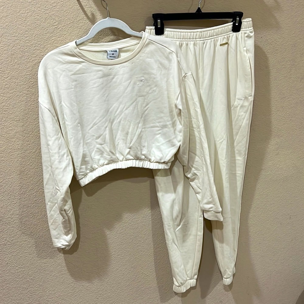 Gymshark Whitney Simmons Cropped Pullover & Loose Joggers